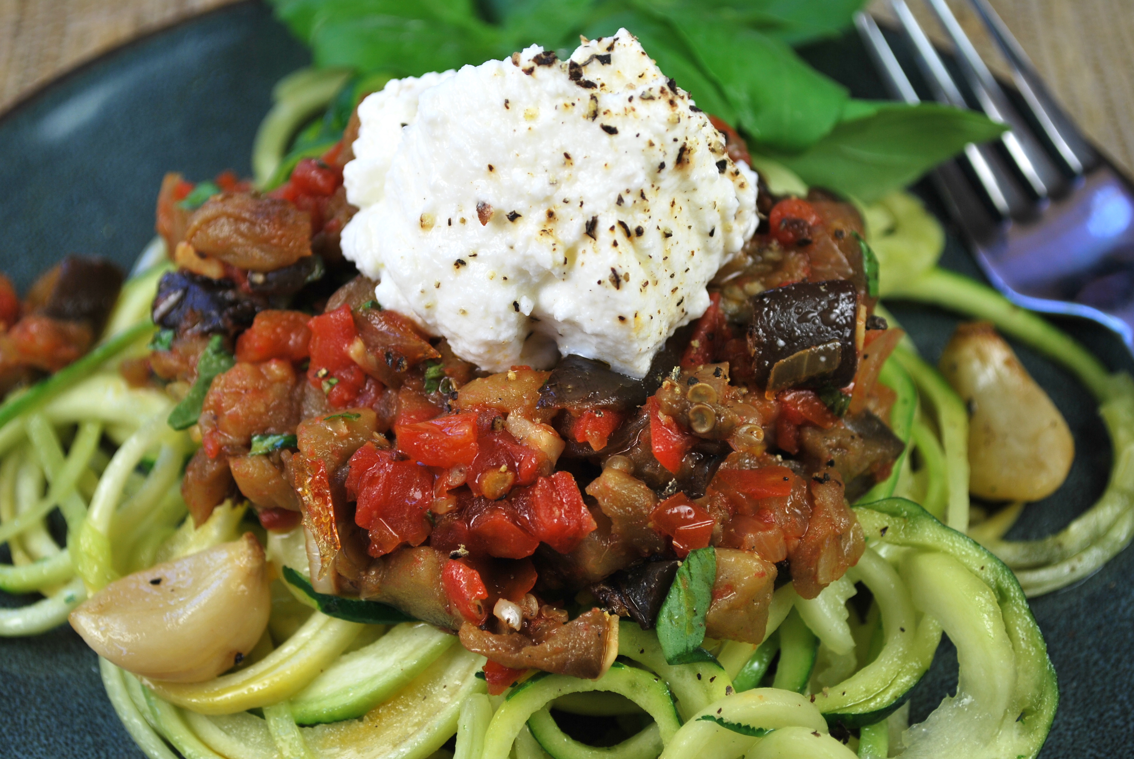 spiralizing recipes - pasta charred tomato sauce
